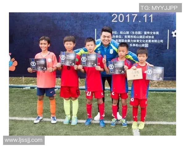 松山湖足球联赛球星风采展现与精彩对决背后的故事